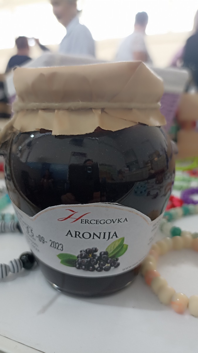 Džem od aronije